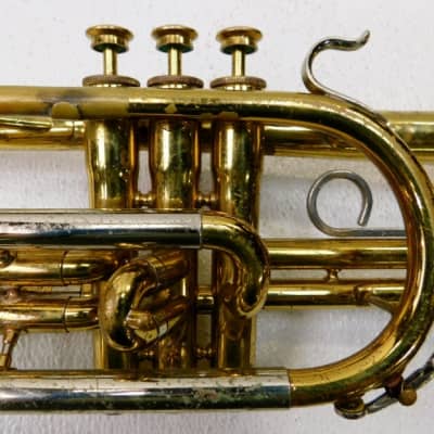 Buescher Model 56C  Cornet, USA, with case, mouthpiece, lyre image 2