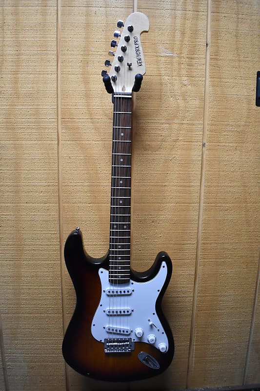 New York Pro Stratocaster Guitar - Sunburst image 1