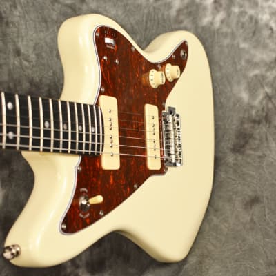 Tagima TW-61 Vintage White Offset Jazz Master Style P-90 Tagima TW-61 Vintage White Offset Jazz Master Style P-90