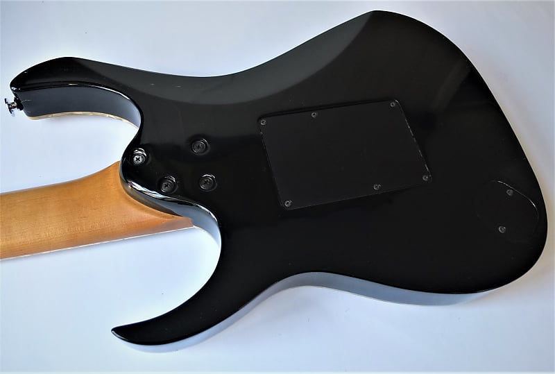 Ibanez Universe UV777P - Made in Japan - Steve Vai Signature