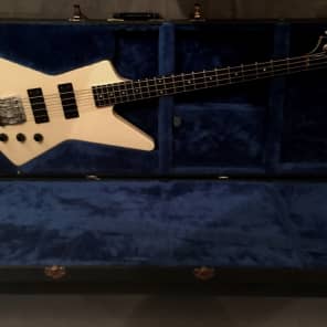 Gibson Explorer Bass 1987 White | Reverb Slovenia