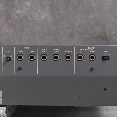 Roland JUNO-106 Programmable Polyphonic Synthesizer in Very Good condition image 13
