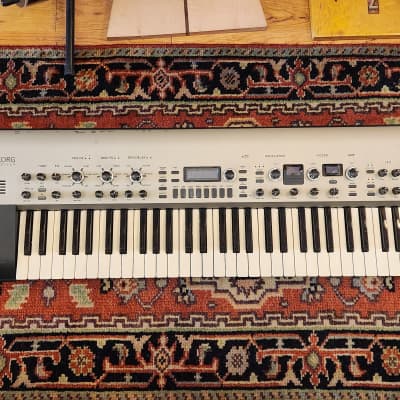 Korg KingKORG 61-Key Analog Modeling Synthesizer