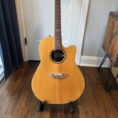 Ultra Series by Ovation Model 1528 Acoustic/Electric Shallow Back 