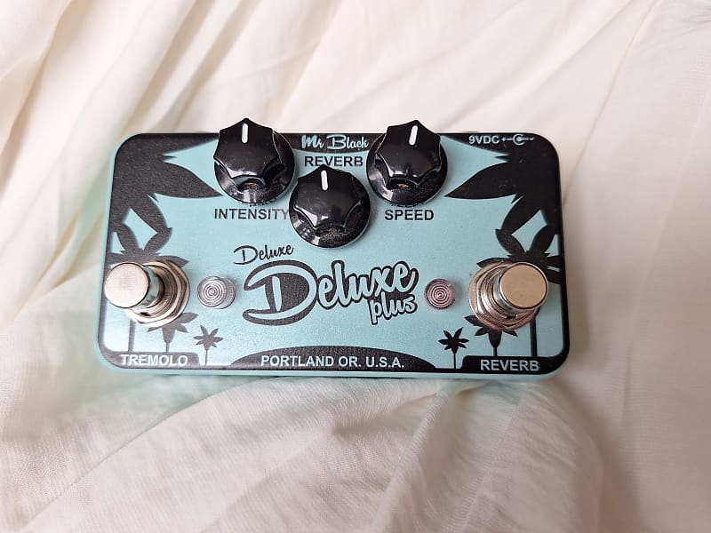 Mr. Black Deluxe DeluxePlus