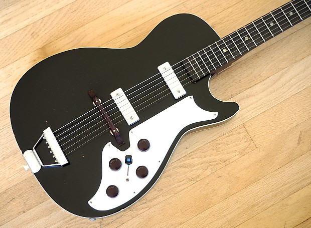 1960 Silvertone Stratotone Mars H46 Model 1420 by Harmony