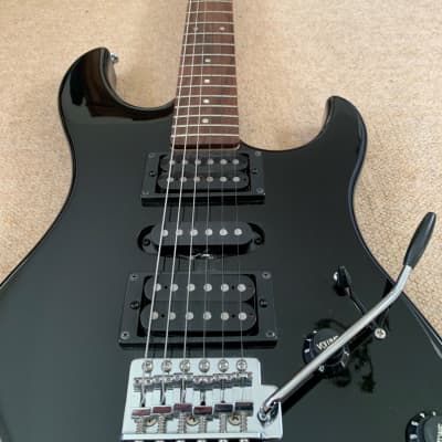 Yamaha  ERG121 Electric Guitar, Black image 2