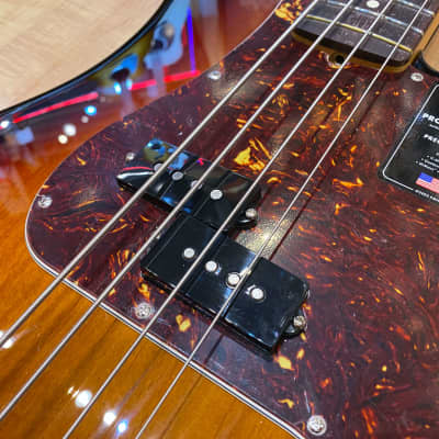 Fender American Professional II Precision Bass 2023 - 3-Color Sunburst image 7