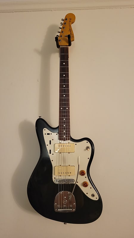 ギター Fender Jazz Master / Cunife Mastery Mod Fender unveils Made In Japan Traditional 60s Jazzmaster with