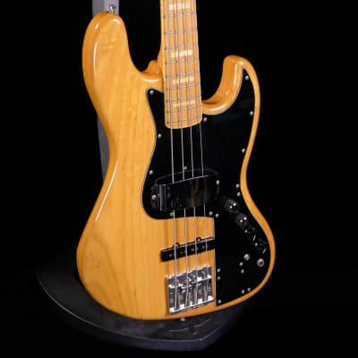 Fender Marcus Miller Jazz Bass MIJ w/ Roadrunner Hard Case image 7