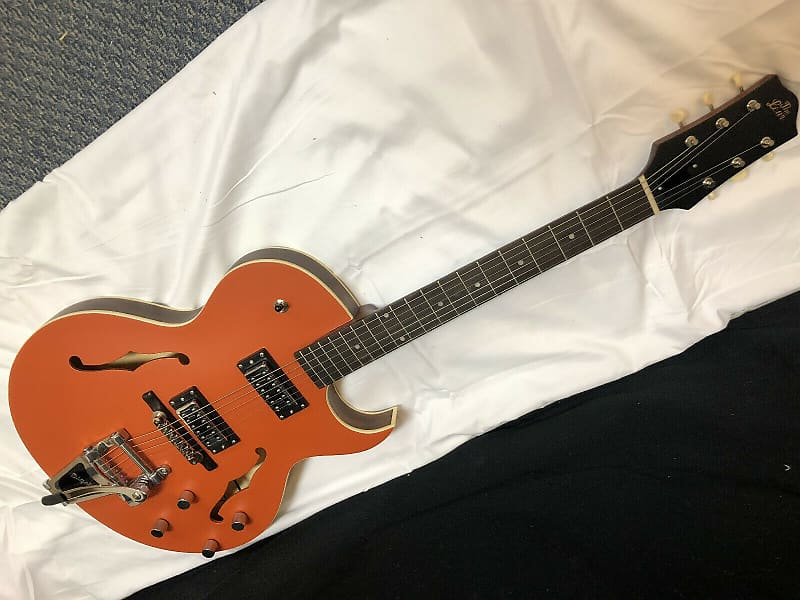 美品 The Loar LH-306T Green Bigsby搭載フルアコ 美品 The Loar LH-306T Green Bigsby搭載フルアコ - メルカリ