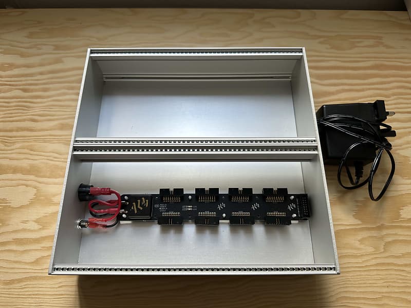 ALM Busy 52HP 6U case— Clockface Modular