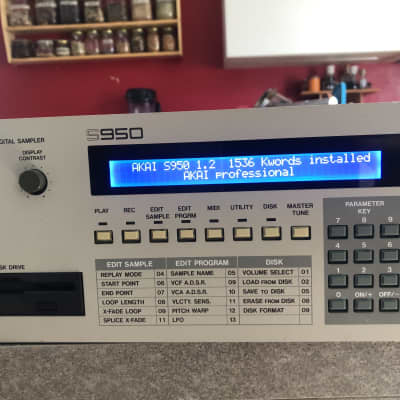 Akai S950 MIDI Digital Sampler 1988 - White | Reverb