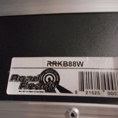 Road Ready 88 Key Board Case With Adjustable Z-lock Foam And Low  RRKB88W image 9
