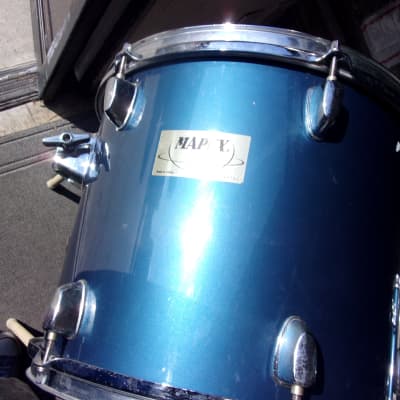 Lot of 2 Mapex V Series Hanging Toms 13" x 10" + 12" x 9" light blue with mounts Has double badges image 5