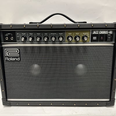 Roland JC-40 Jazz Chorus 2-Channel 40-Watt 2x10