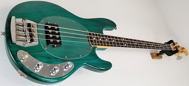 【オム】MusicMan StingRay 1988年製 3EQ メイプル オム】MusicMan StingRay 1988年製 3EQ メイプル Music Man