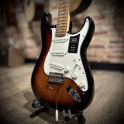 Fender Player Stratocaster - 3 Color Sunburst image 1