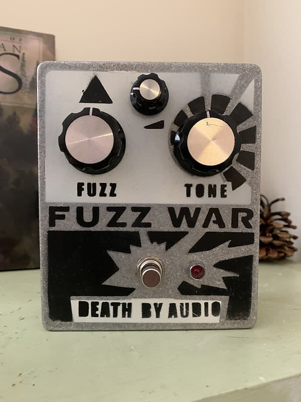 Death By Audio Fuzz War