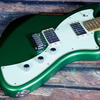 Fender Player Plus Meteora HH w/Fender Deluxe Gig Bag 2022 Model in Cosmic Jade image 5