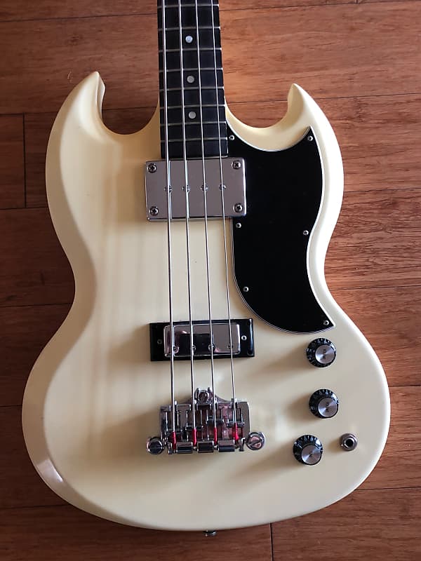 White sg outlet bass