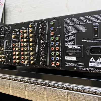 Rotel  RSP-1098. 7.2 Chanel DSP . Pre Amplifier image 13
