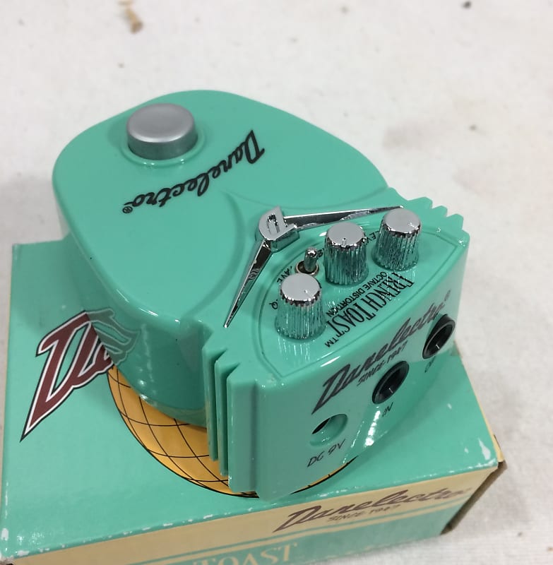 Danelectro DJ-13 French Toast Octave Distortion Mini Effects
