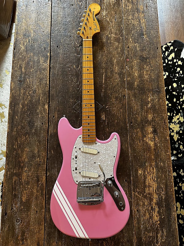 Fender Japan Mustang 1977 RI Rare Custom Order Shell Pink