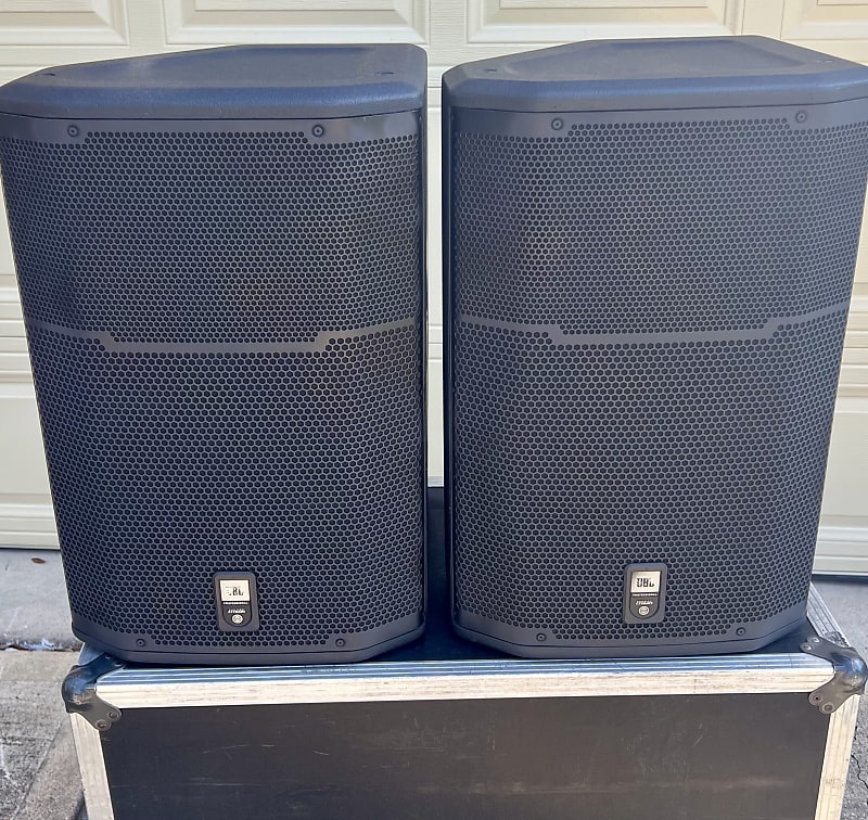 JBL PRX 615m powered speakers w/ Road case Reverb