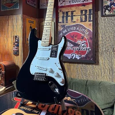 Fender Player Stratocaster W/ Maple Fingerboard in Black image 2