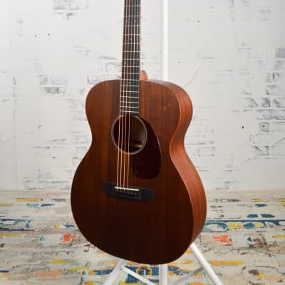 New AMI 000M-15 Acoustic Guitar Natural Solid Mahogany Top image 4