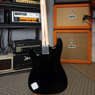 Squier Mini Stratocaster V2 | Laurel Fretboard | Black image 5