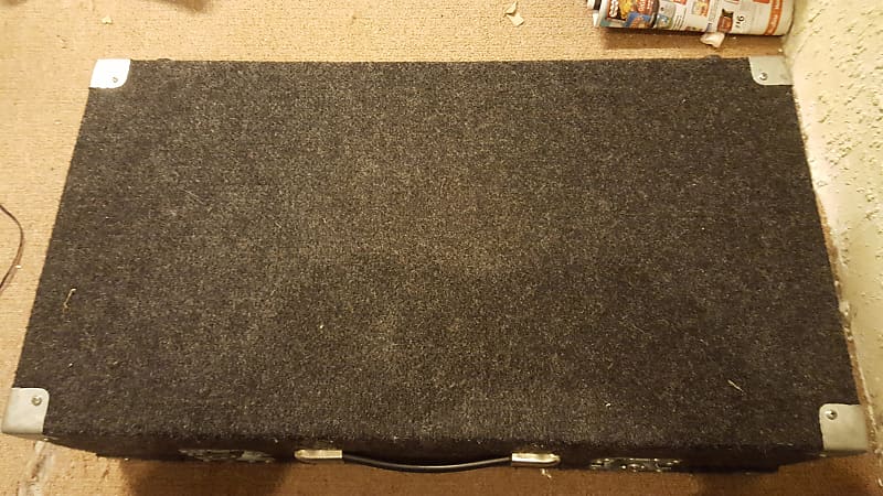 Pedal Pad Non-Powered Pedalboard 27.5" x 15" x 8" image 1
