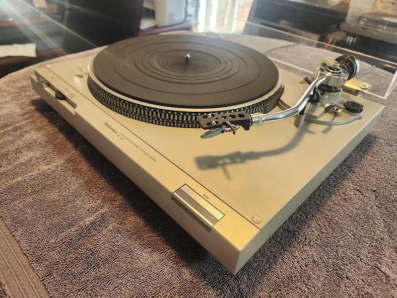 Technics SL-D2 Turntable, Recapped, Direct Drive, Semi-Auto