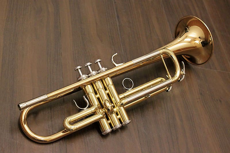 Yamaha Ytr-4325G Bb Trumpet