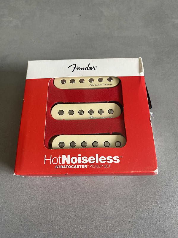 Fender 099-2105-000 Hot Noiseless Stratocaster Pickup Set | Reverb
