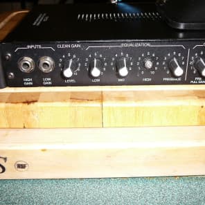 Peavey RockMaster Tube Guitar Preamp w Footswitch rackmount