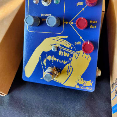 aproblema PETTINATOR - 2025 - blue / gold image 1