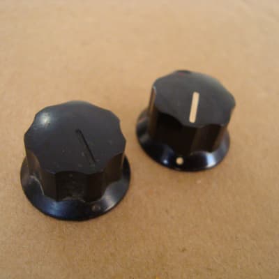 FENDER PURE VINTAGE “RADIO” AMPLIFIER KNOBS – DARK BROWN