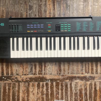 Yamaha PSR-6 Portable Keyboard w/ Power Supply