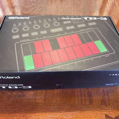 Roland AIRA TB-3 Touch Bassline Synthesizer | Reverb Canada