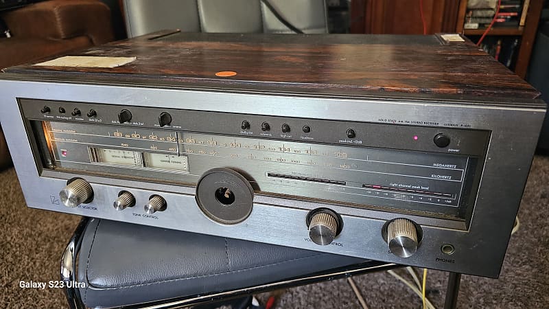 Luxman receiver R1070  			