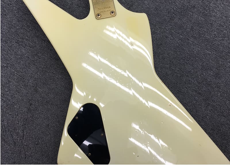 Aria Pro II ZZB Deluxe 1980s White Japan explorer bass Total