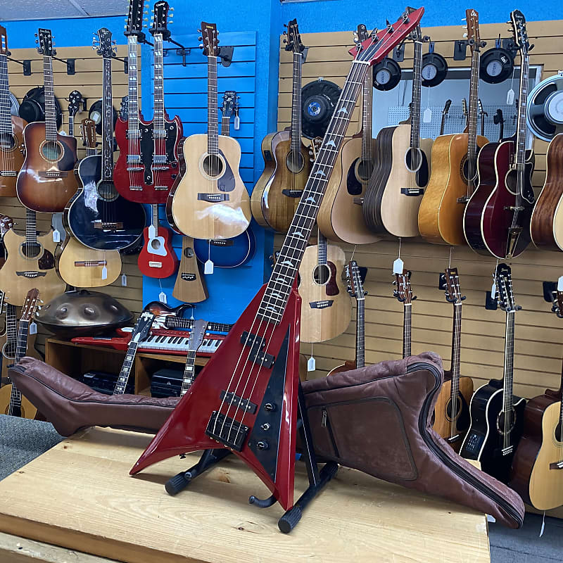 Burnside By Guild The Lance 4String w/ Fitted Gig Bag Reverb