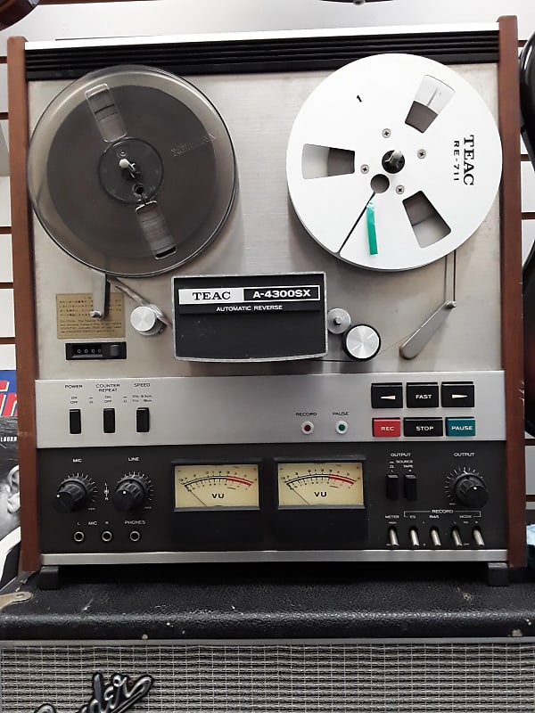 TEAC 3340S 4 Track Simul-Sync Reel to Reel Tape Recorder