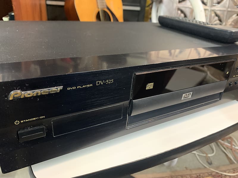 Pioneer DV-525 DVD/CD (2000) Black w/remote and Gold RCA’s image 1