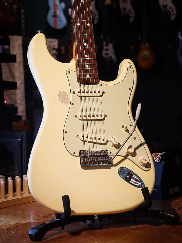 Fender American Vintage '62 Stratocaster | Reverb Canada