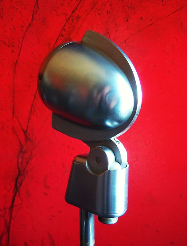 Vintage 1950's Turner 22D dynamic microphone Hi Z harp mic w