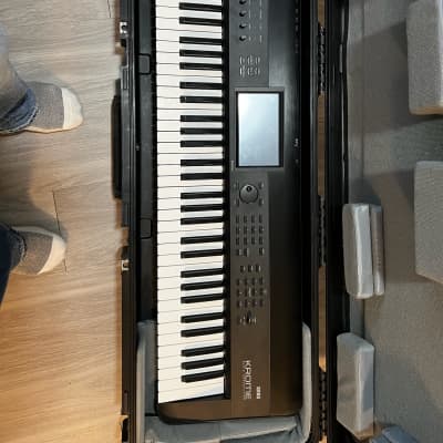 Korg KROME 73-Key Synthesizer Workstation 2010s - Black