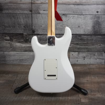 Fender Player Stratocaster Polar White image 8